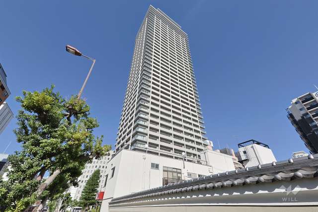 ウェリス上本町ローレルタワーの外観（北西側から）