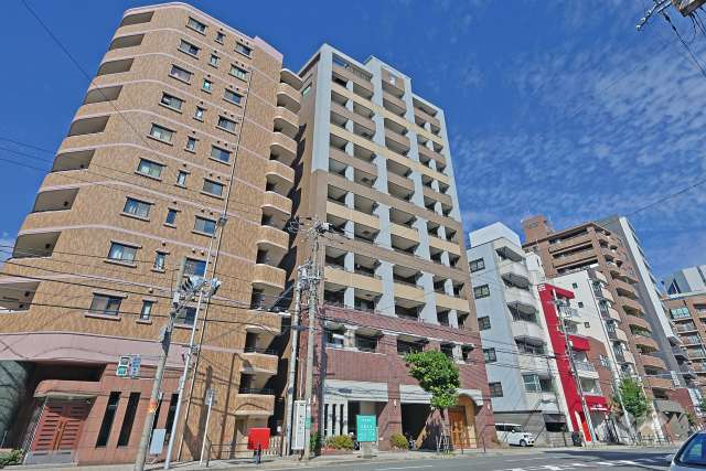 プロパレス真田山プリーマの外観（南東側から）