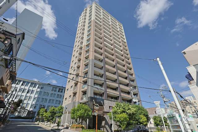 クレアシティ大阪清水谷の外観（南東側から）