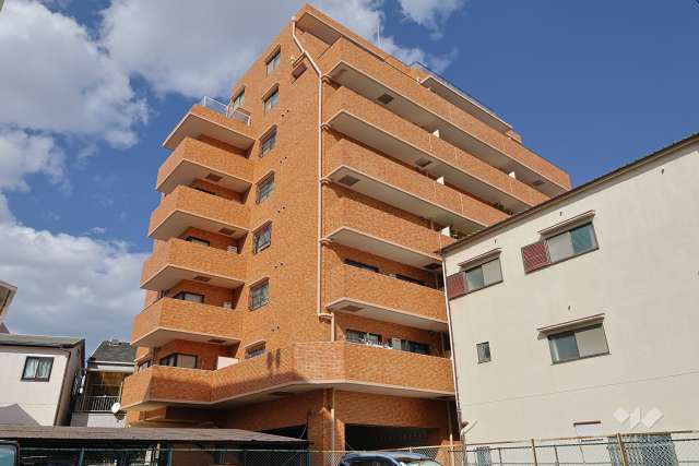 ライオンズマンション上本町第2の外観（南西側から）