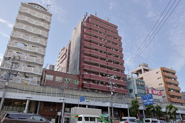 ライオンズマンション玉造の外観（北東側から）