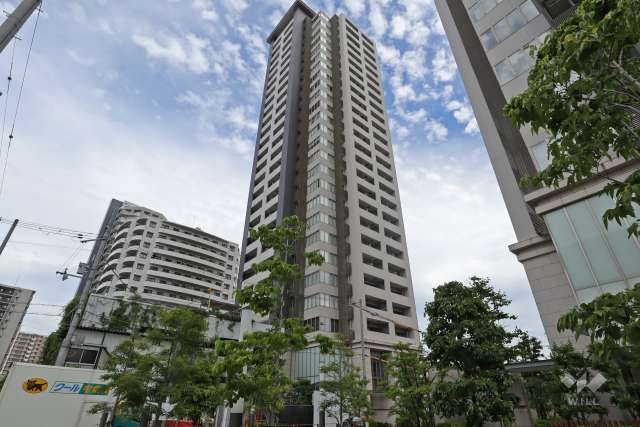 ローレルタワー夕陽丘イーストレジデンスの外観（北西側から）