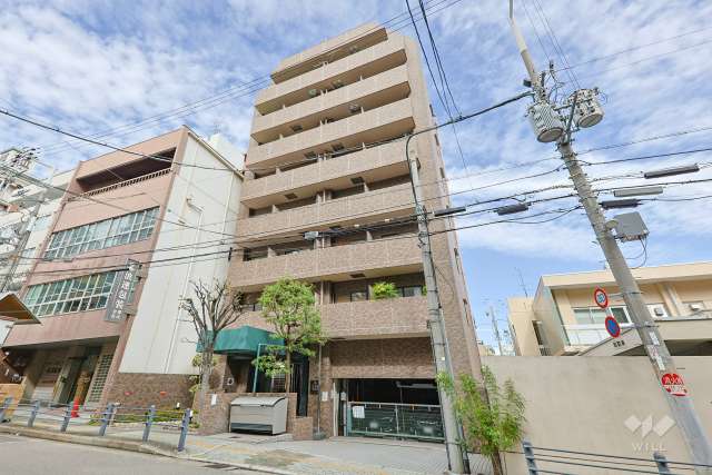 リーガル上本町の外観（南東側から）