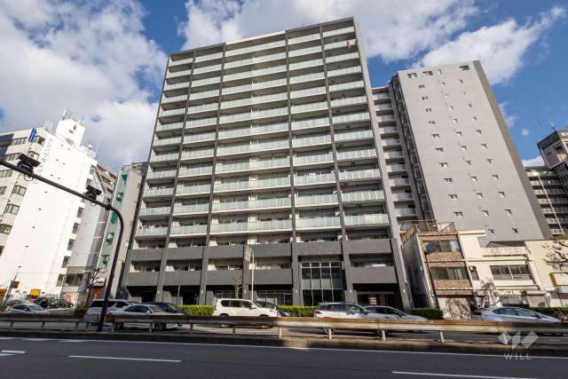 ウイズなんばの外観（南西側から）