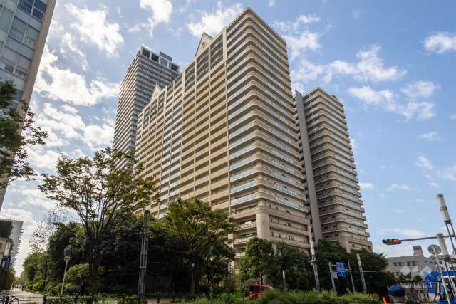 なんばセントラルプラザリバーガーデンの外観