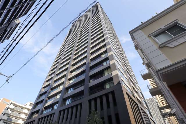 THE-CROSS-CITY-TOWERの外観（南西側から）