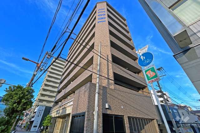 リーガル大阪城東の外観（南西側から）