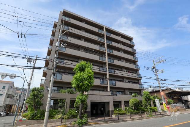 サーパス城東の外観（南西側から）