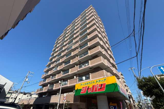 グリーンコーポ緑橋の外観（北東側から）