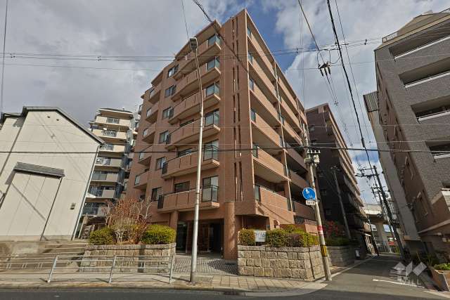 ヴィルヌーブ阿倍野阪南町の外観（南西側から）