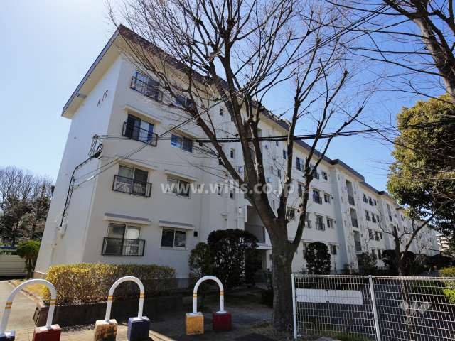 茨木郡山C住宅A19棟の外観（北東側から）