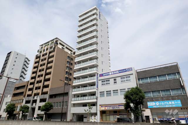 中央公館の外観（南西側から）