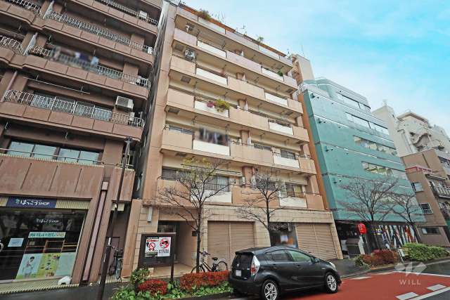 新宿第三マンションの外観（南東側から）