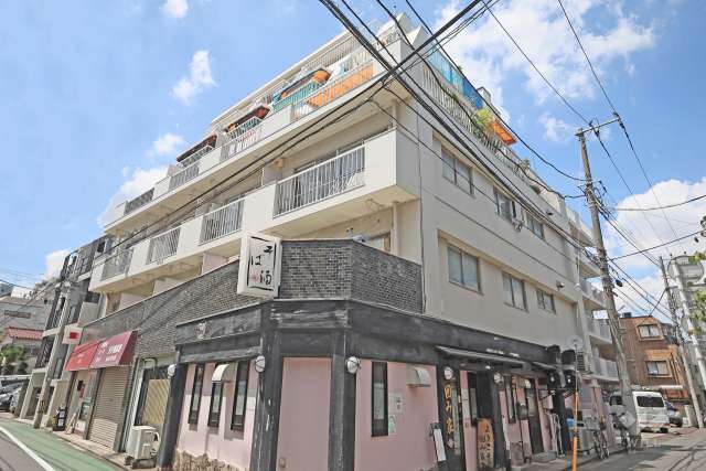 陵雲閣マンションの外観（南東側から）
