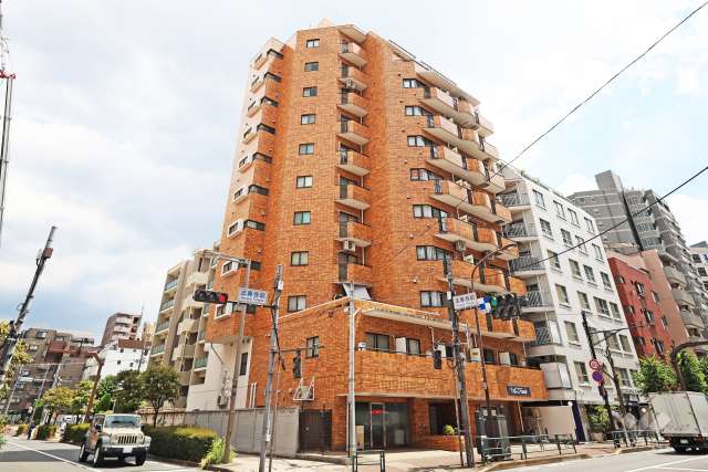 ヴィザージュ三鷹の外観（北西側から）