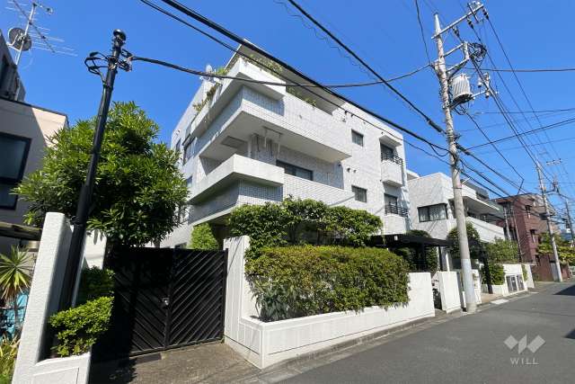 ピアコート三鷹弐番館の外観（南東側から）