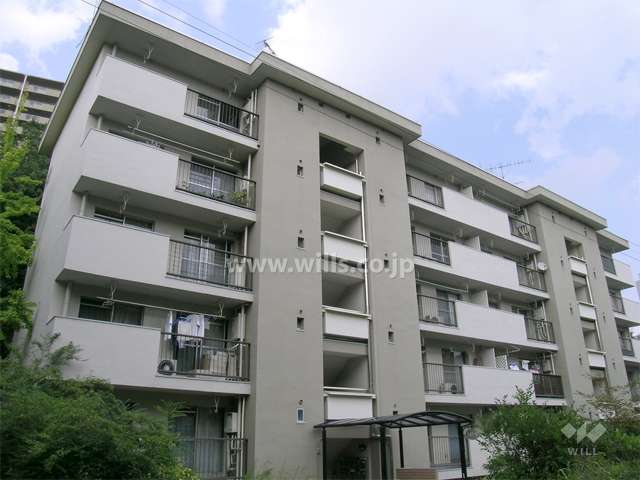 府公社深谷第3住宅A-41棟の外観（南側から）