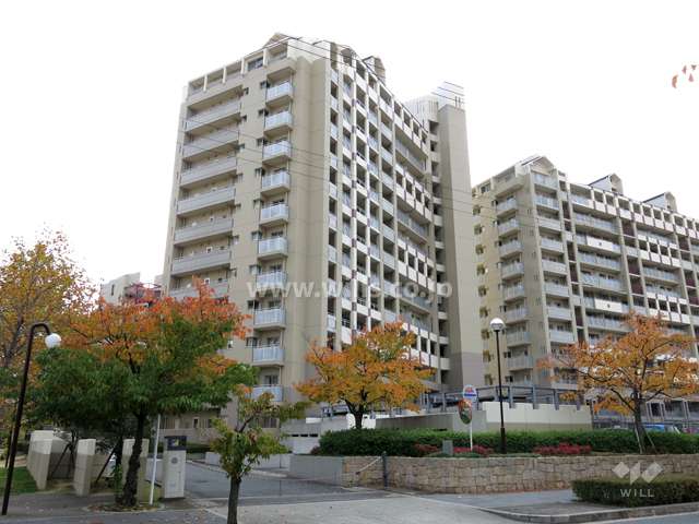 RICイーストコート7番街3番館の外観（北東側から）