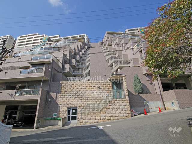 プリオーレ御影山の手Ａ棟の外観(東側から)