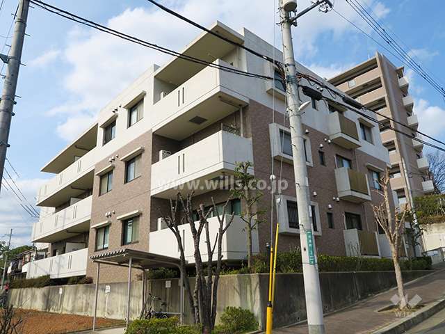 ライフフィールドハイム高槻四番館