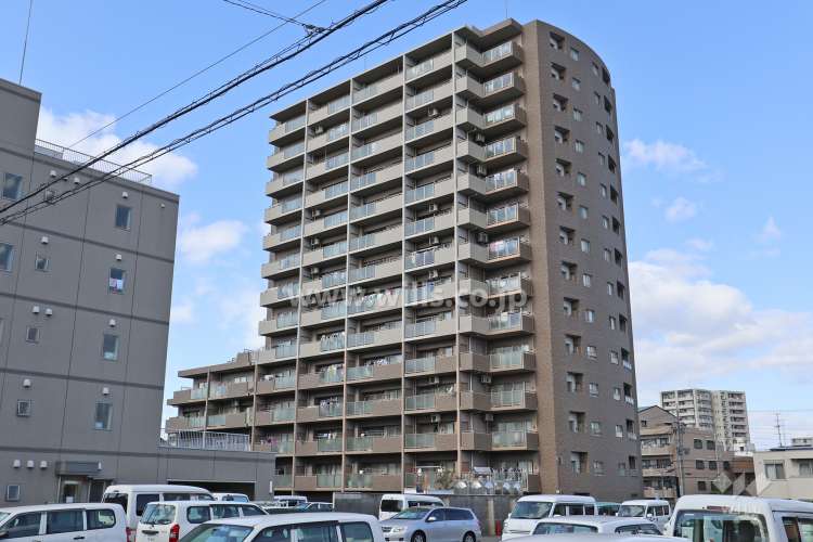 ローレルスクエア桜山