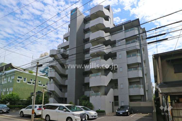 ユニロイヤル白壁