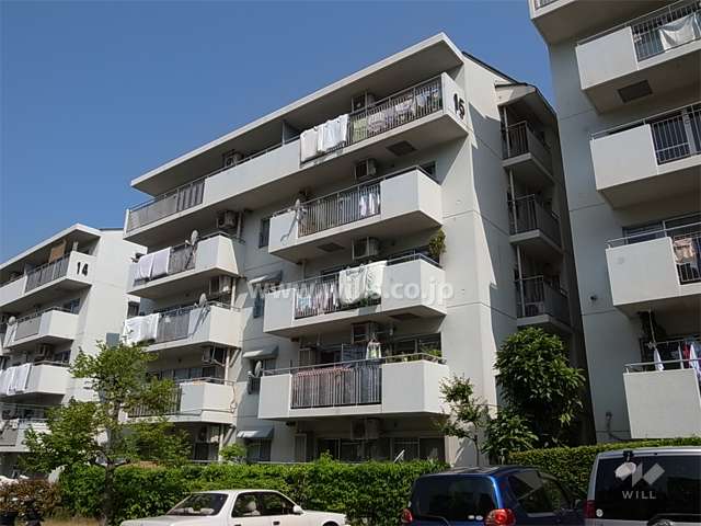 公団千里緑丘団地15号棟