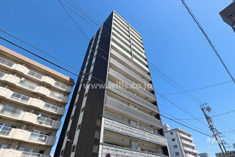 プレサンスロジェ平安通