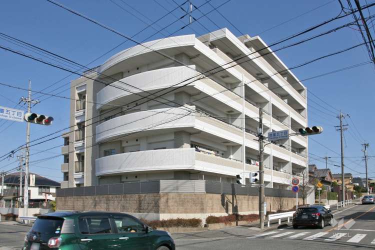 ファミリアーレ徳重