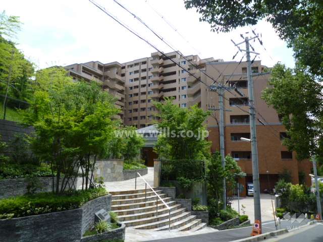 グランドメゾン万博公園南