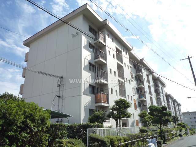 公社千里山田A団地A-8棟