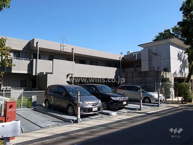 アズ・リル・シャンティ