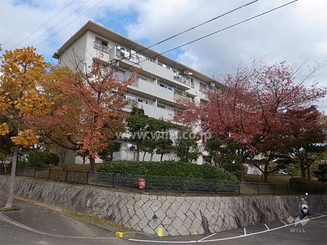 箕面如意谷住宅4棟