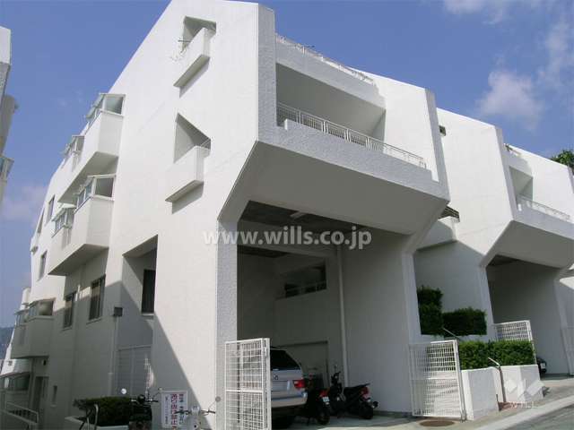 箕面リリーヴィレッジB棟