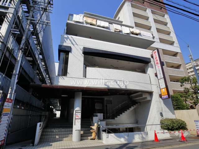 サンロイヤル池田駅前