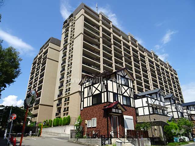 ルナコート千里・丘の街