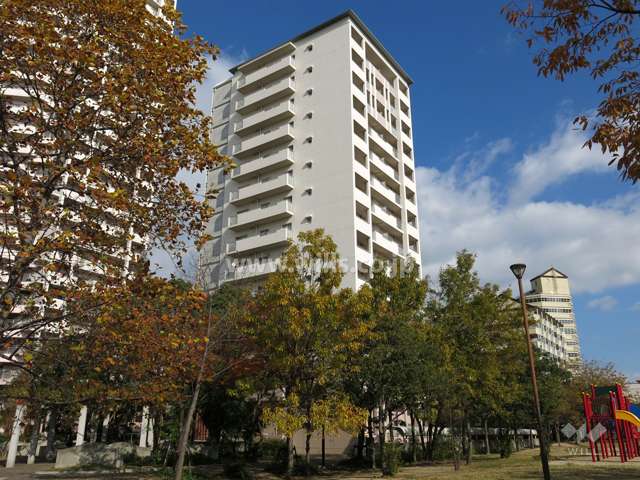 RICイーストコート8番街2番館