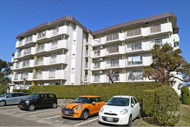 宝塚安倉第1団地7号棟