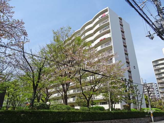阪急南茨木ハイタウン駅前高層住宅C棟