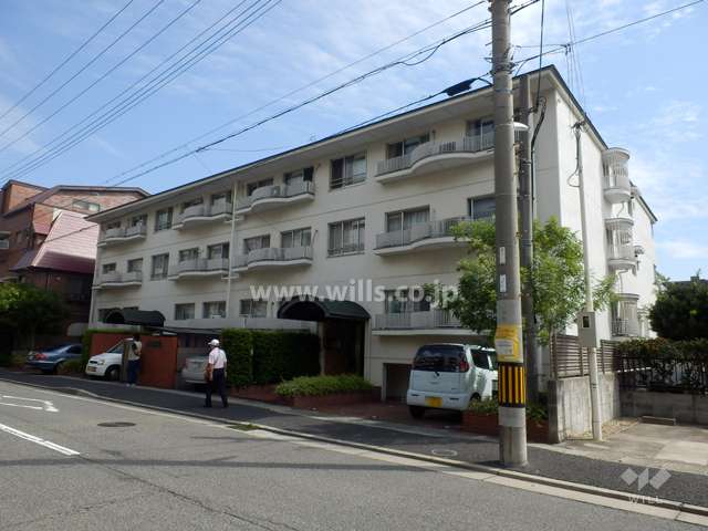 ファミーユ本山