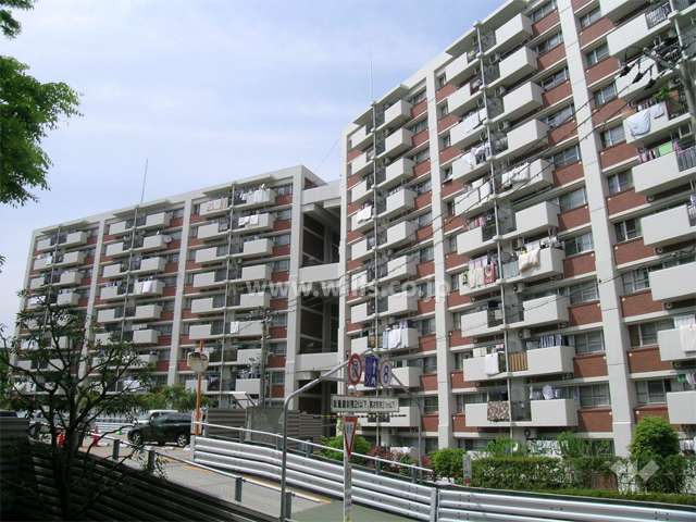 公団北緑丘第4住宅16号棟