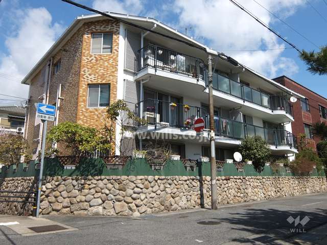 ファミーユ住吉