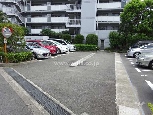 敷地内駐車場（屋外平面式）
