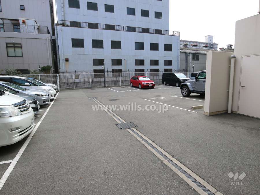 敷地内駐車場（屋外平面式）