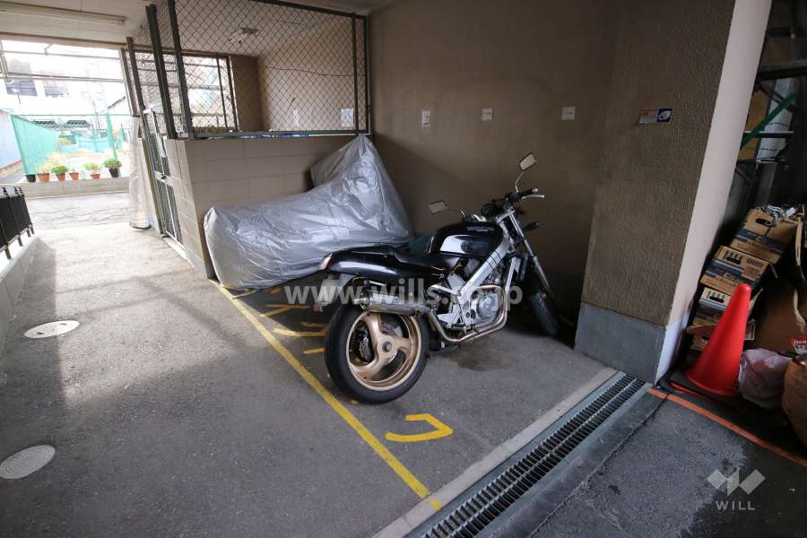 バイク置場