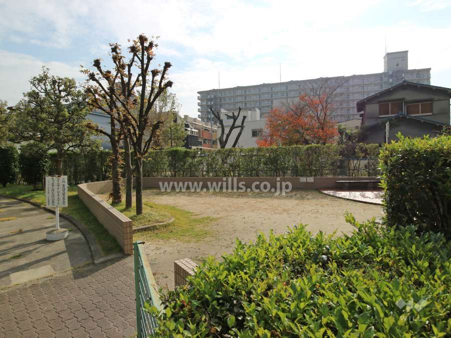 敷地に隣接する公園