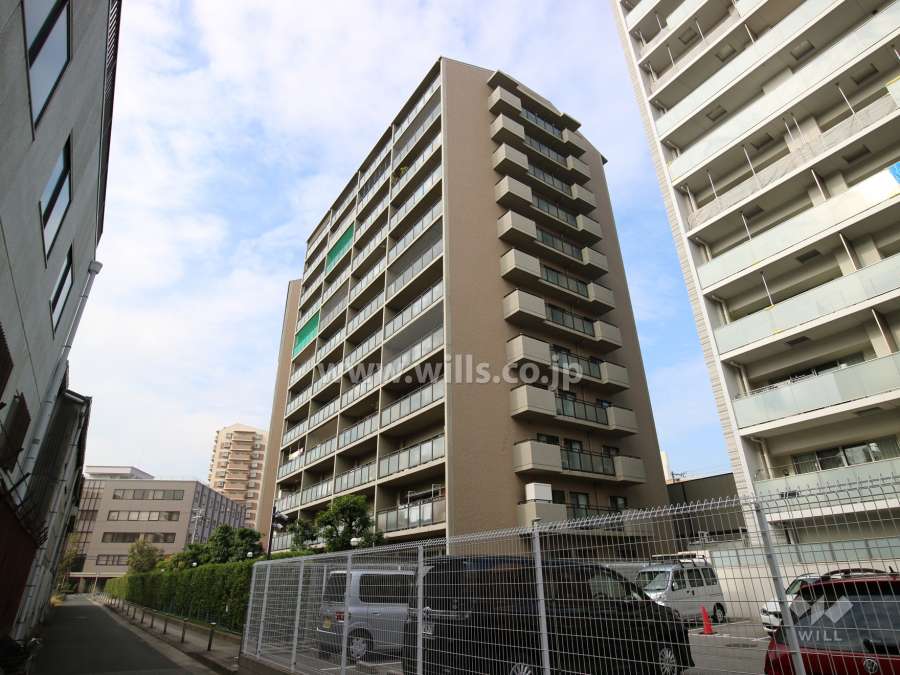ファミール北大阪マークスの外観（東側から）