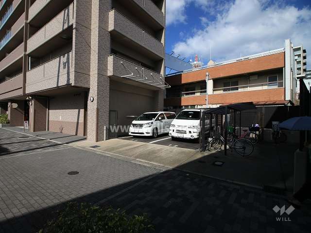 敷地内駐車場（屋外平面式）