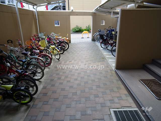 子供用自転車置き場