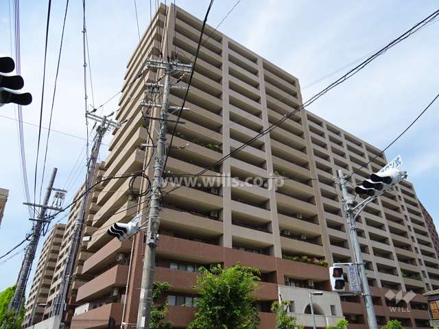 キングススクエア北大阪パークフェリス1番館の外観（南西側から）